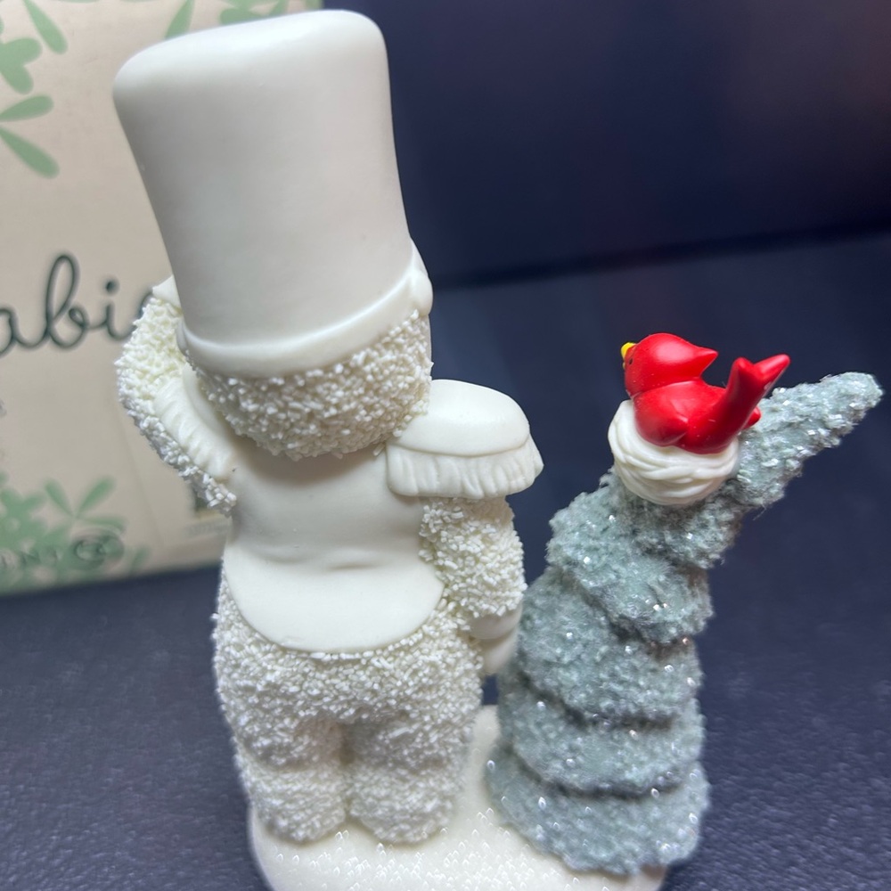 Department 56 Snowbabies On Duty Soldier Baby With Tree 2010 - Picture 5 of 9